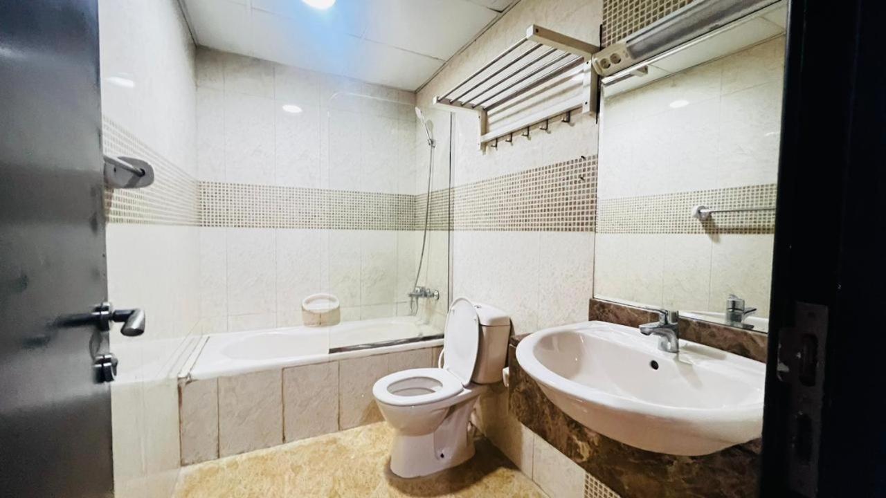 Traveller Partition Room In Al Barsha 1 Near Metro Dubai Esterno foto