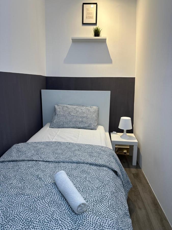 Traveller Partition Room In Al Barsha 1 Near Metro Dubai Esterno foto